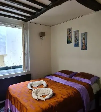 Apartment Cozy Heart Of Paris, 3 Mins Louvre *